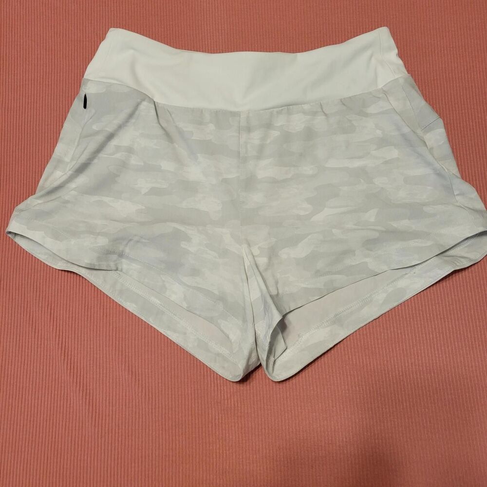 Free Fly Women's Camo Breeze Active Shorts Gym Gorpcore Active Running